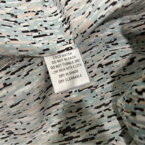 NWT Of Mercer Sleeveless Shift Dress Lightweight Blue Abstract Belted Size M - Picture 7 of 8